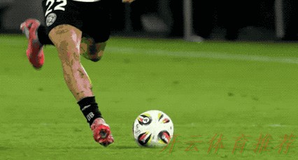 开云体育世界杯动态：世预赛中国男足4:1战胜新加坡